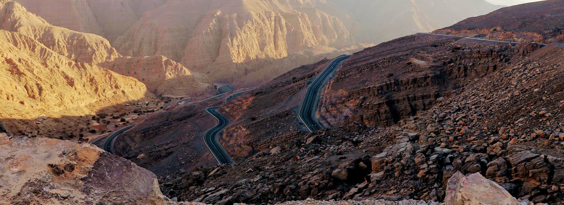 Reisen in die Vereinigten Arabischen Emirate - Massgeschneiderte Reisen in die Emirate - Harry Kolb AG - Tourismus